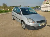Vista 1 del Ford Fiesta plateado
