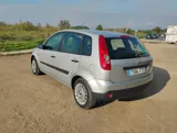 Vista 11 del Ford Fiesta plateado